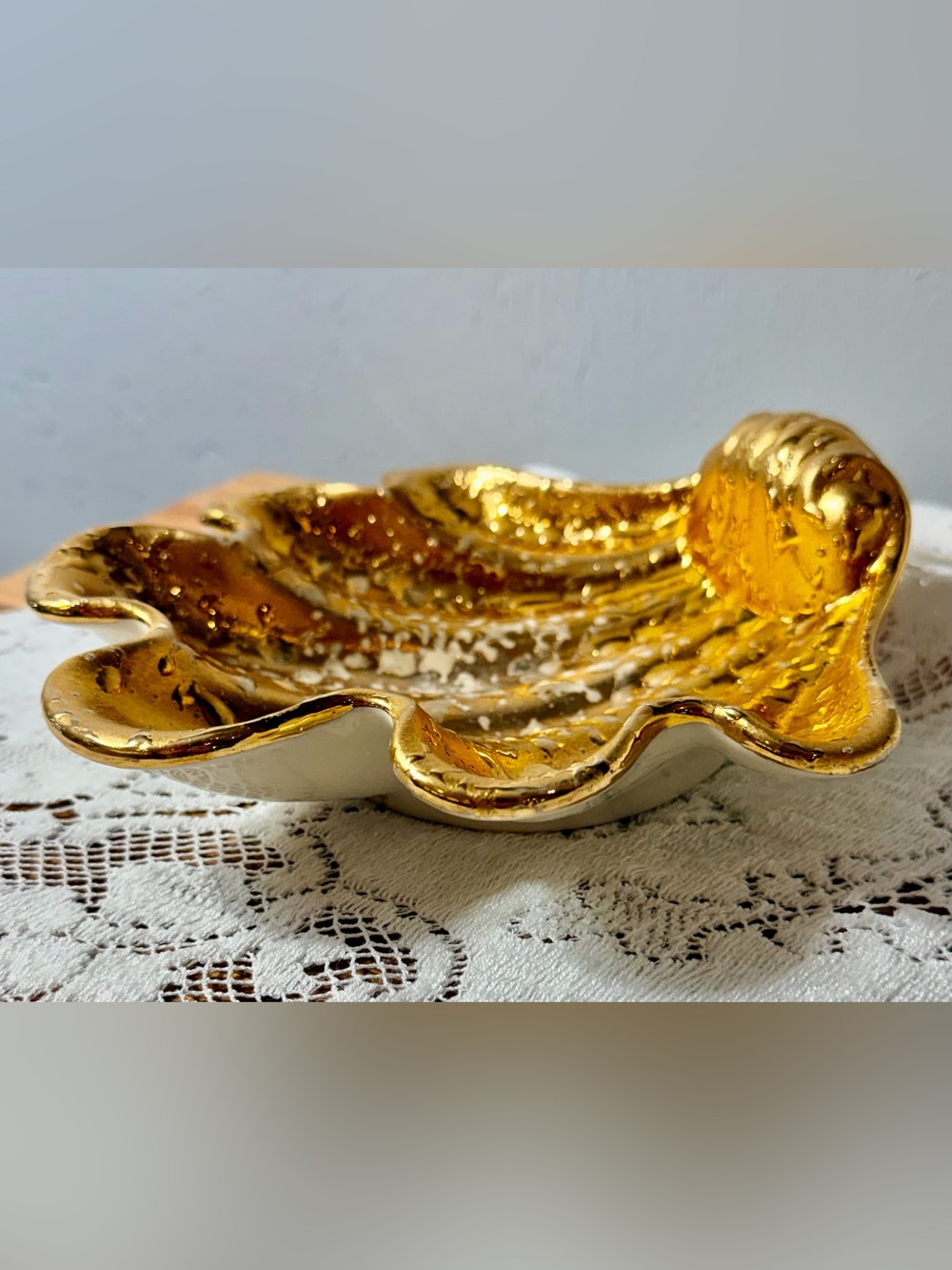 Vintage 22k Gold Decorated Shell Dish - Mid Century Trinket , Accent Catchall